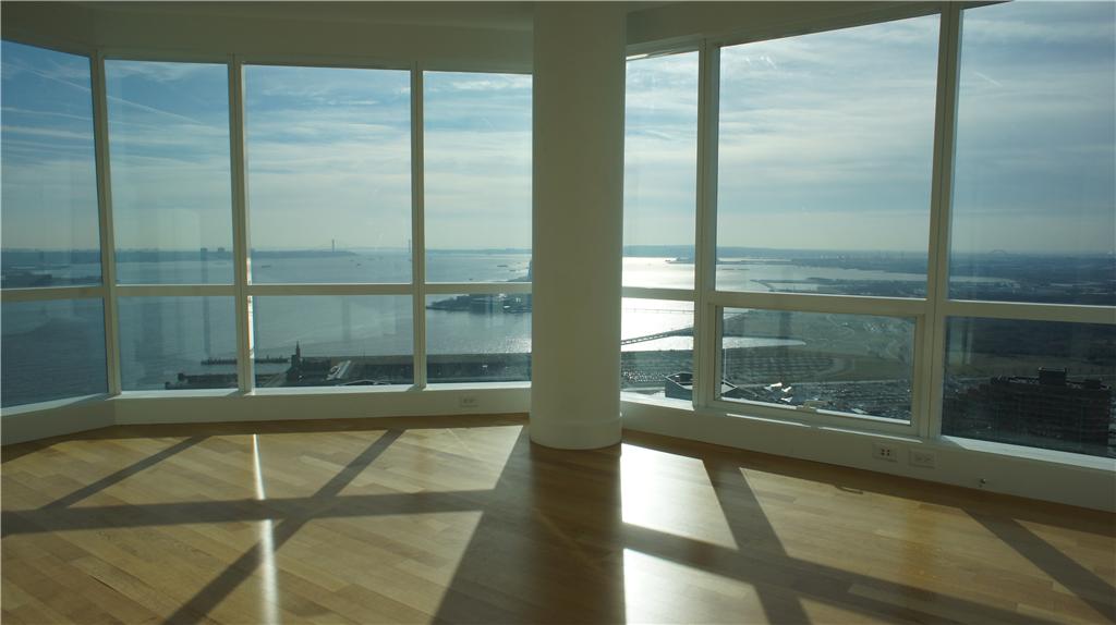 DREAM 2br/ 2ba with the priciest VIEWS -