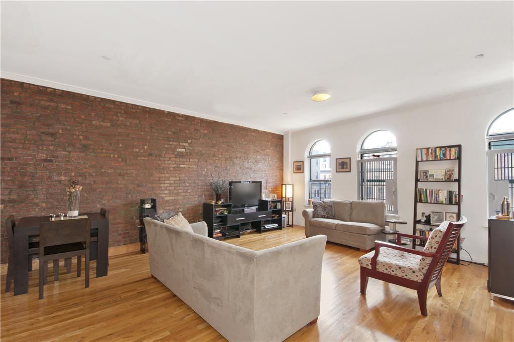 PH Floor Thru 2 Bed / 2 Bath Condo - 2 Stops from Columbus Circle