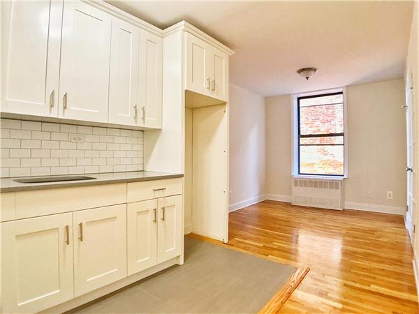 1810 Amsterdam Avenue, #4-C