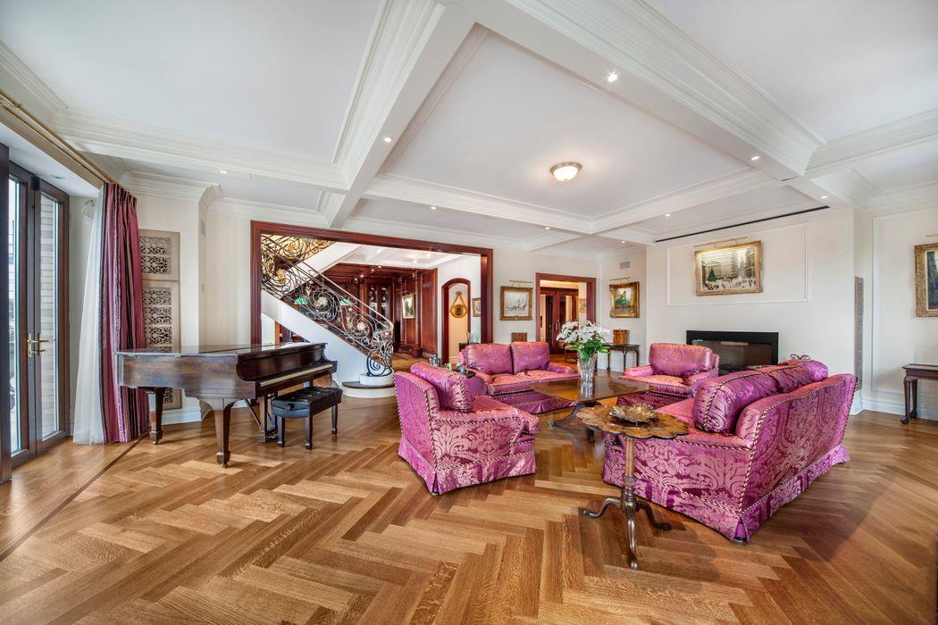 515 Park Avenue Interior Photo