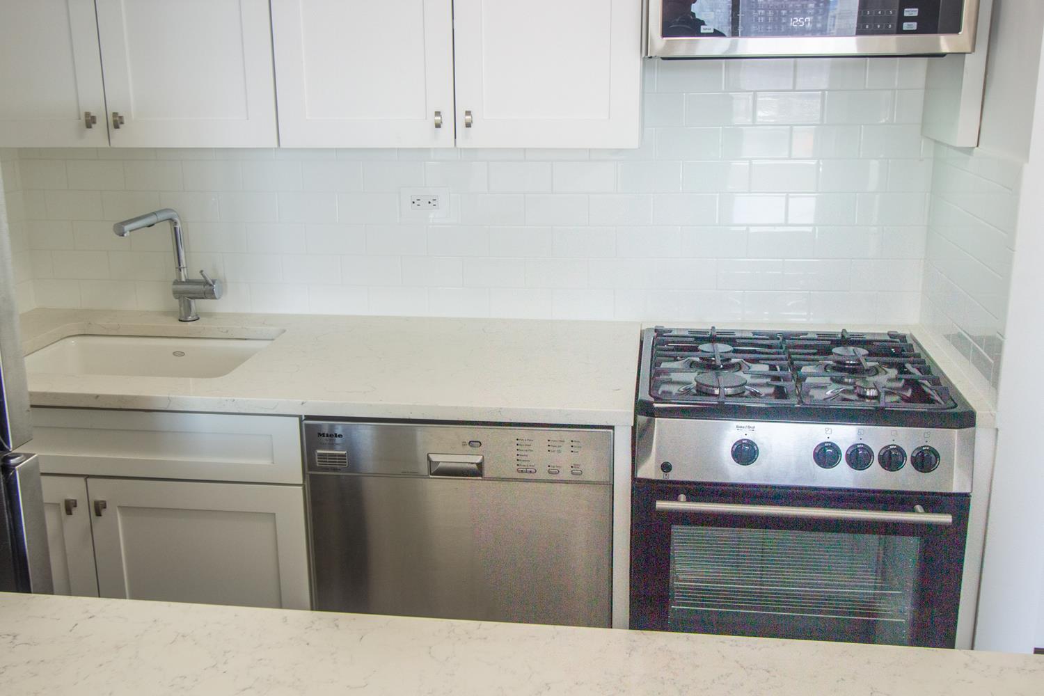 270 West 17th Street Interior Photo