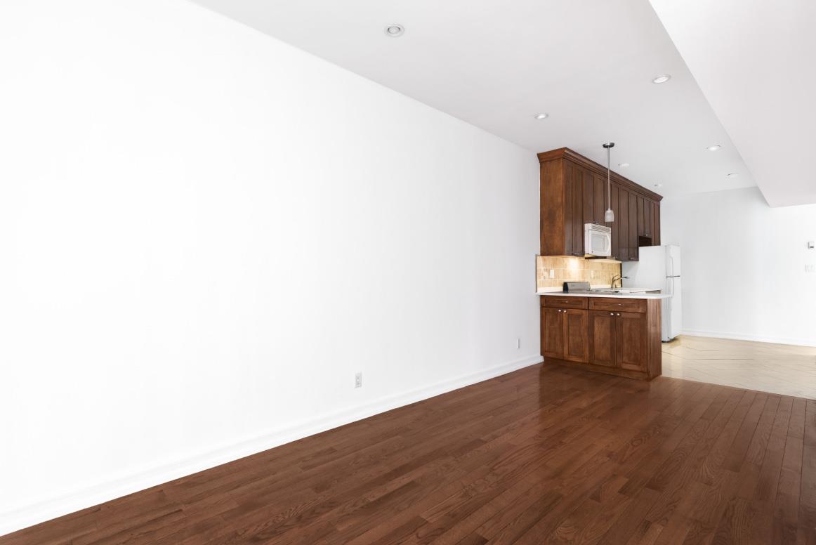 330 East 53rd Street Interior Photo