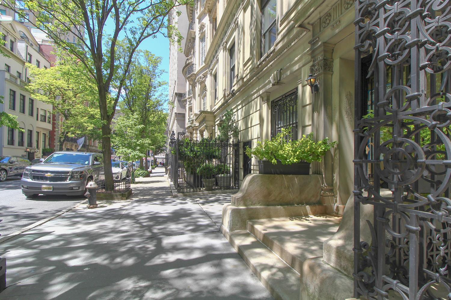 9 East 82nd Street Interior Photo