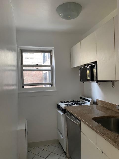 155 East 38th Street Interior Photo