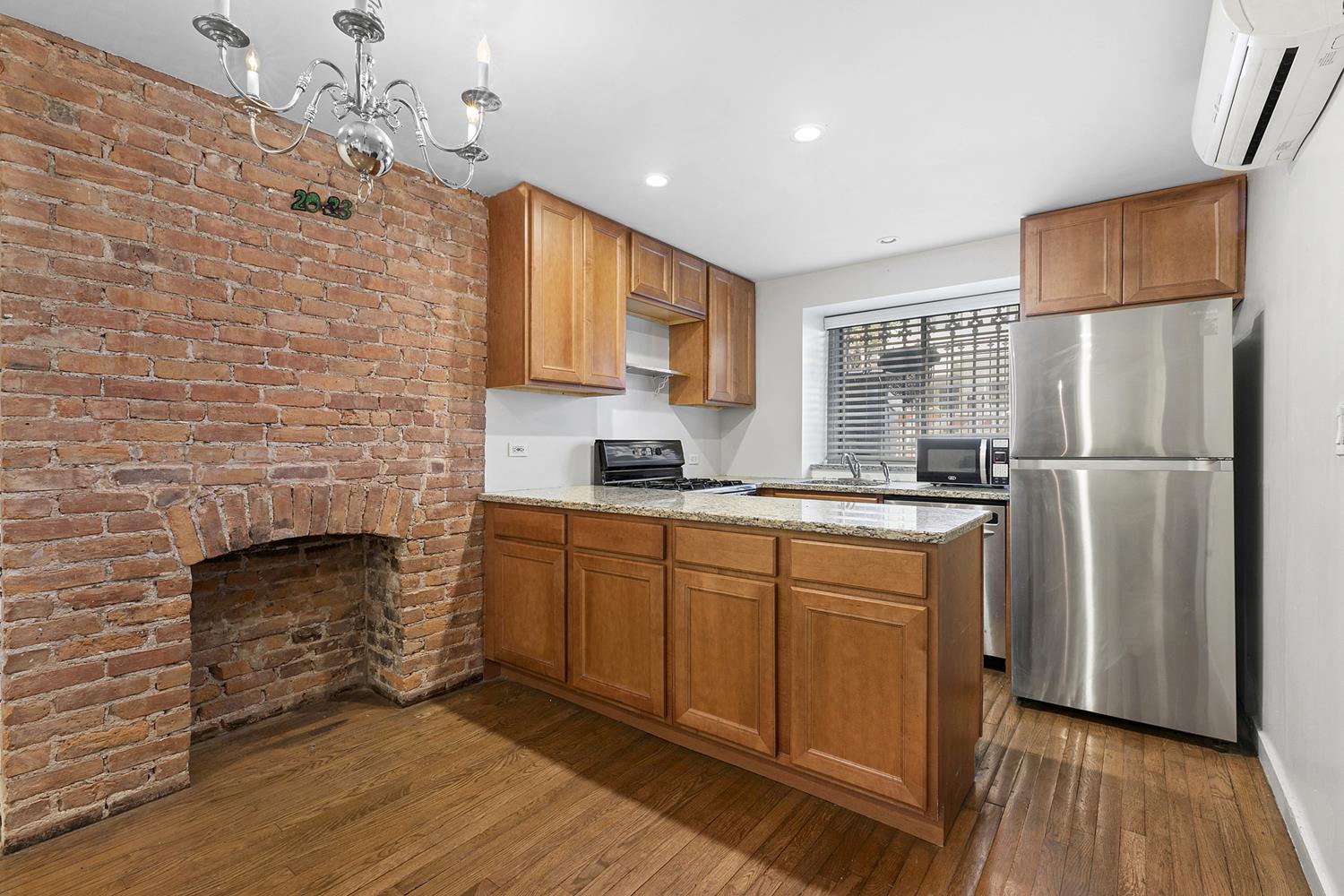250 East 33rd Street Interior Photo