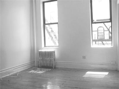 Don't pass up this incredible opportunity to live in the heart of the city.  At this price for a two bedroom, you can save your money for eating out at the incredible restaurants in the neighborhood!!