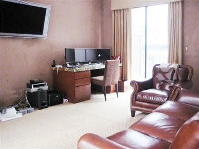 CHIC TRIPLEX TOWNHOME WITH 2 PRIVATE TERRACES !!!