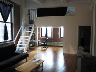 AMAZING 1 Bedroom and 1 sleeping loft apartment with OPEN Living Area in an LUXURY ELEVATOR building. BEAUTIFUL COMMON ROOF DECK ^BRIGHT rooms and EXPOSURES, TONS of LIGHT and GREAT VIEWS, FANTASTIC w