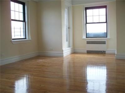 This is one apartment you have to see to believe.  Enormous, sundrenched bedroom and living room complete with their own terrace.  More than enough closet space for all your belongings.  Huge kitchen 