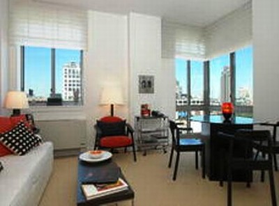 A very nice LUXURY 2BR that is newly renovated, hardwood floors, marble bathroom, granite countertops, amazing west facing views! Perfect location! The building is fantastic with high speed elevators,