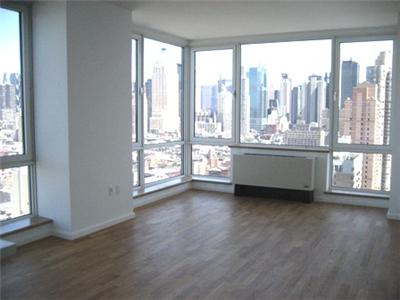 ****** Principals ONLY ****** It begins with an impressive lobby that leads you into your gorgeous home. Breath taking views with your floor to ceiling windows, oak wood flooring and terrace. The kitc