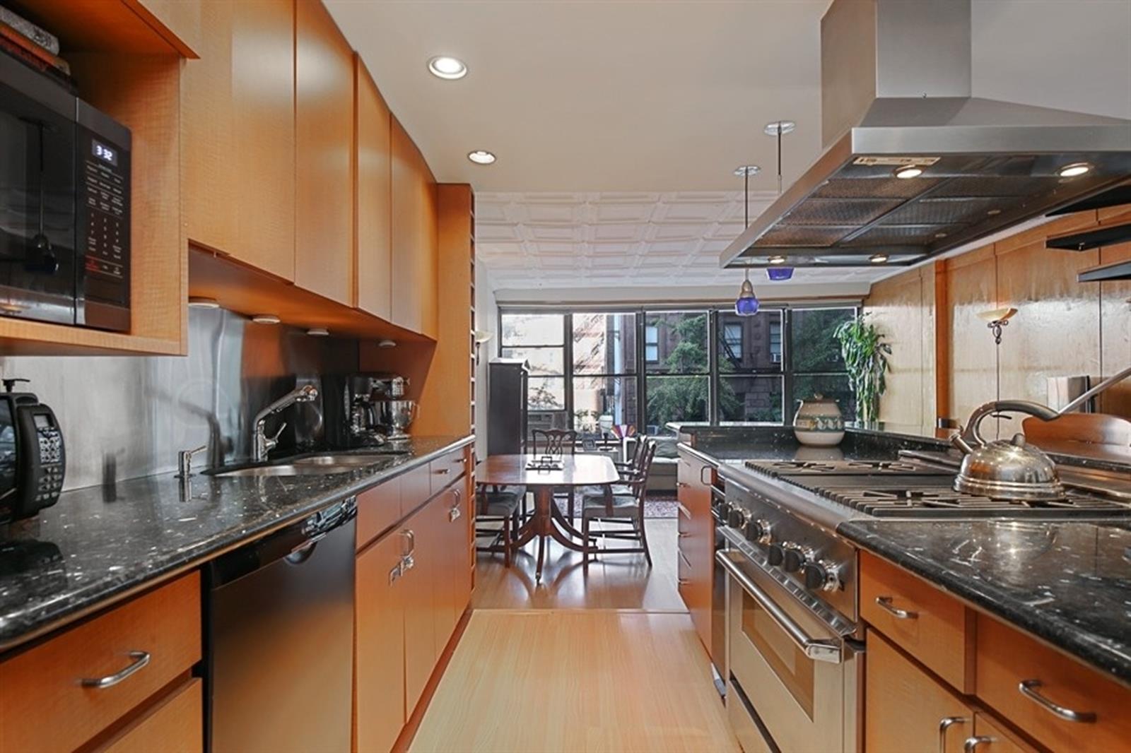 156 West 22nd Street Interior Photo