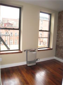 The perfect share apartment, 4 equal queen size bedrooms, all with a closet each!A very large common living space and a brand new kitchen with ss appliances and 2 baths, nice marble, one with a bath