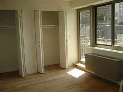 Centrally located in the heart of the Flatiron District, this newly constructed, luxury building leaves nothing to be desired. Your new home features stainless steel appliances, a modern bathroom with