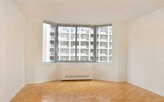 This great value 2br on the UWS has a Columbus Ave address and is just steps to all the boutiques, cafes, and stores - it's all here!! All the renovations have been made and big windows seal the deal.