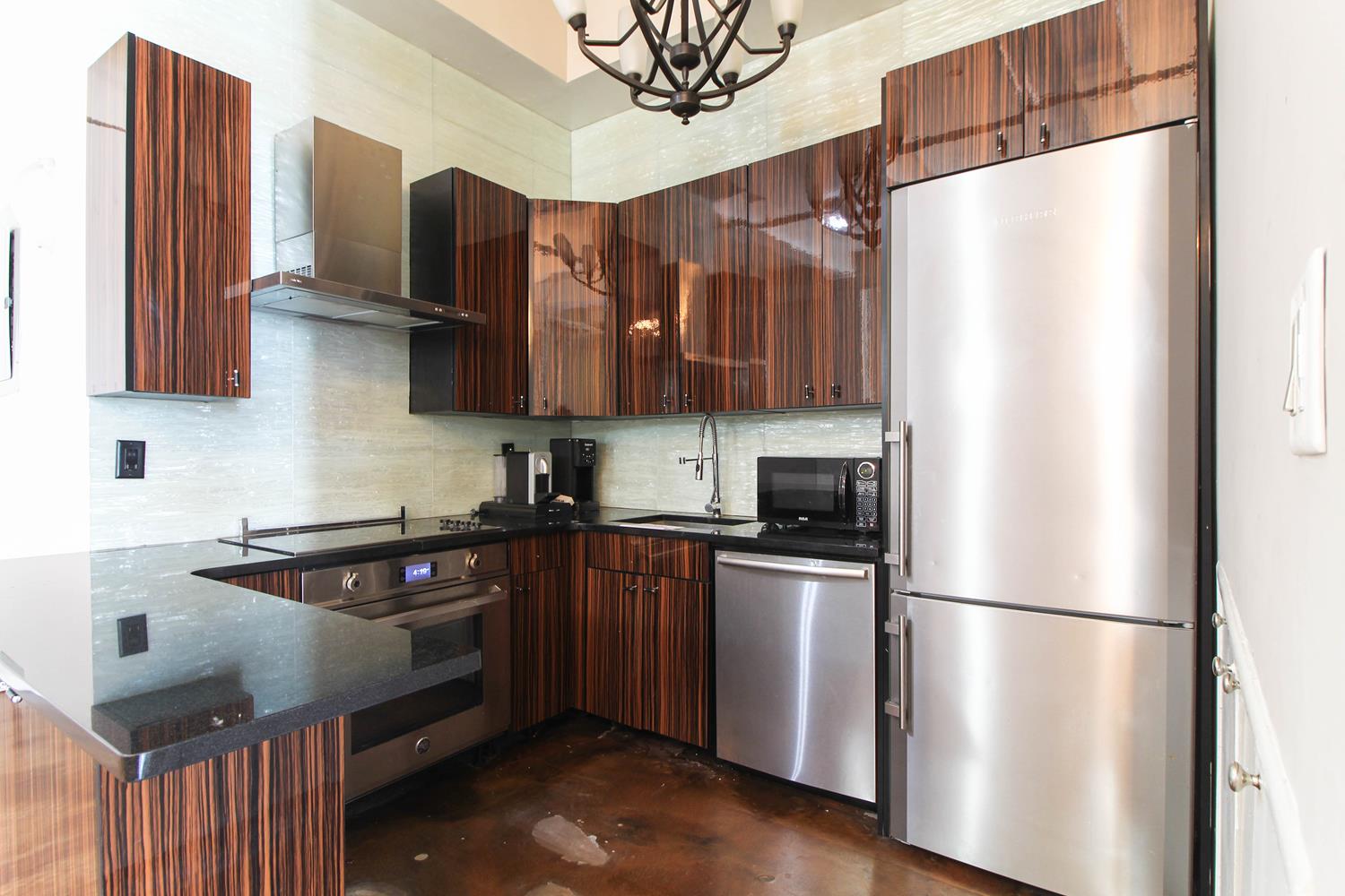 8 Beach Street Interior Photo