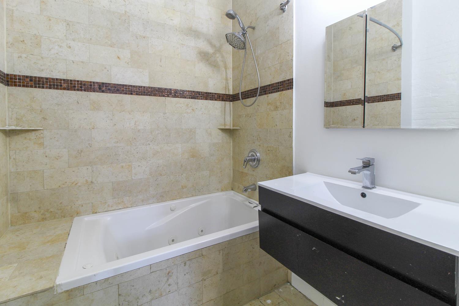 8 Beach Street Interior Photo