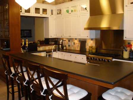 Stunningly, 2700+ Sq. Ft. Loft-like Convertible 4 BR/3 BA!