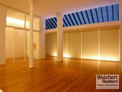 Richard Meier designed Gallery / Restaurant &&& Negotiable &&&