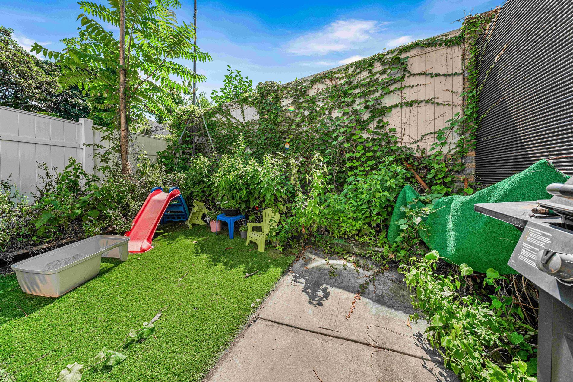 30-77 42nd Street Building Long Island City Queens NY 11103