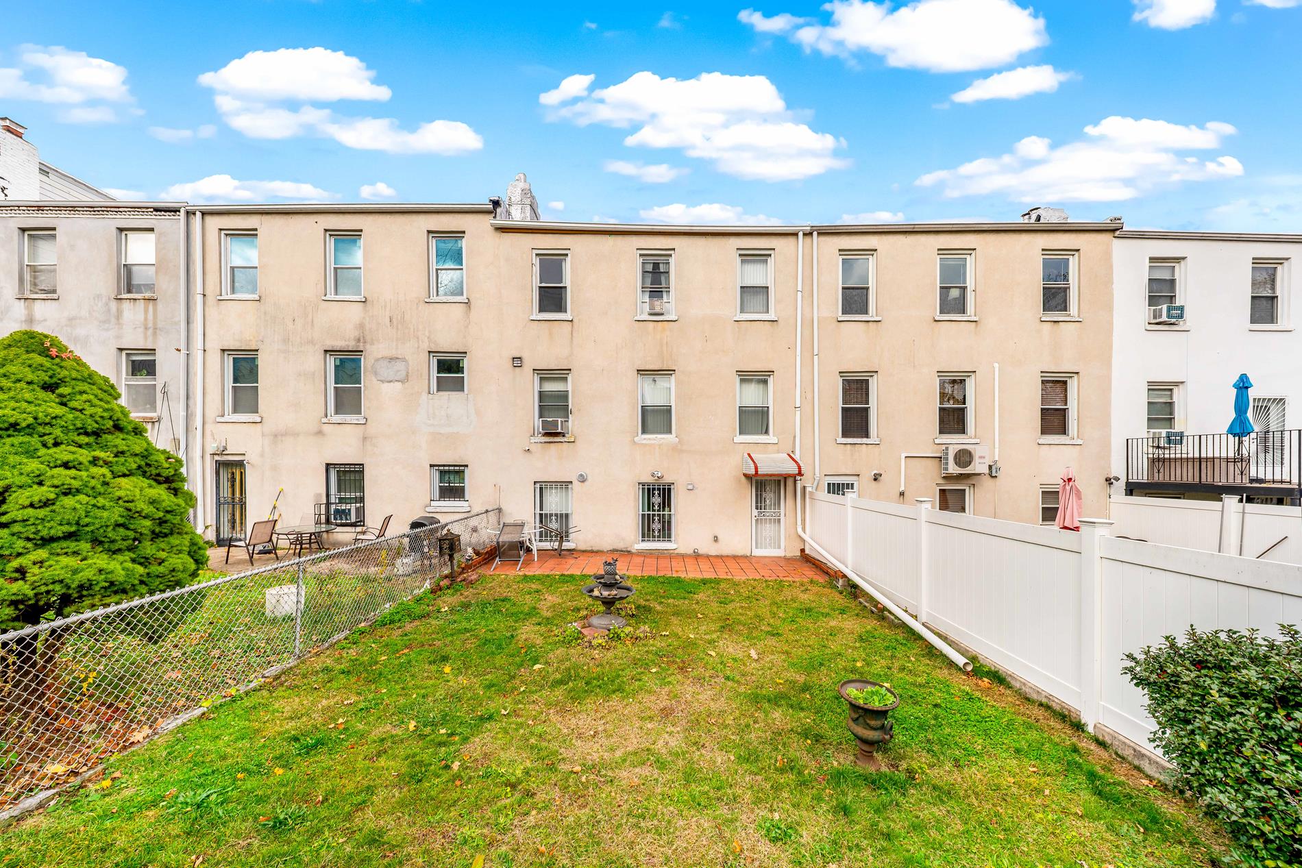 20-23 41st Street Steinway-Ditmars Queens NY 11105