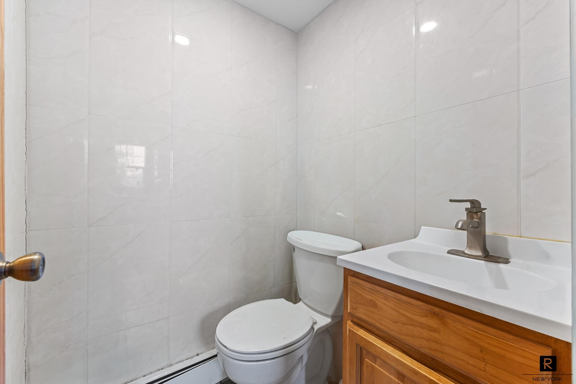 23-53 37th Street Long Island City Queens NY 11105