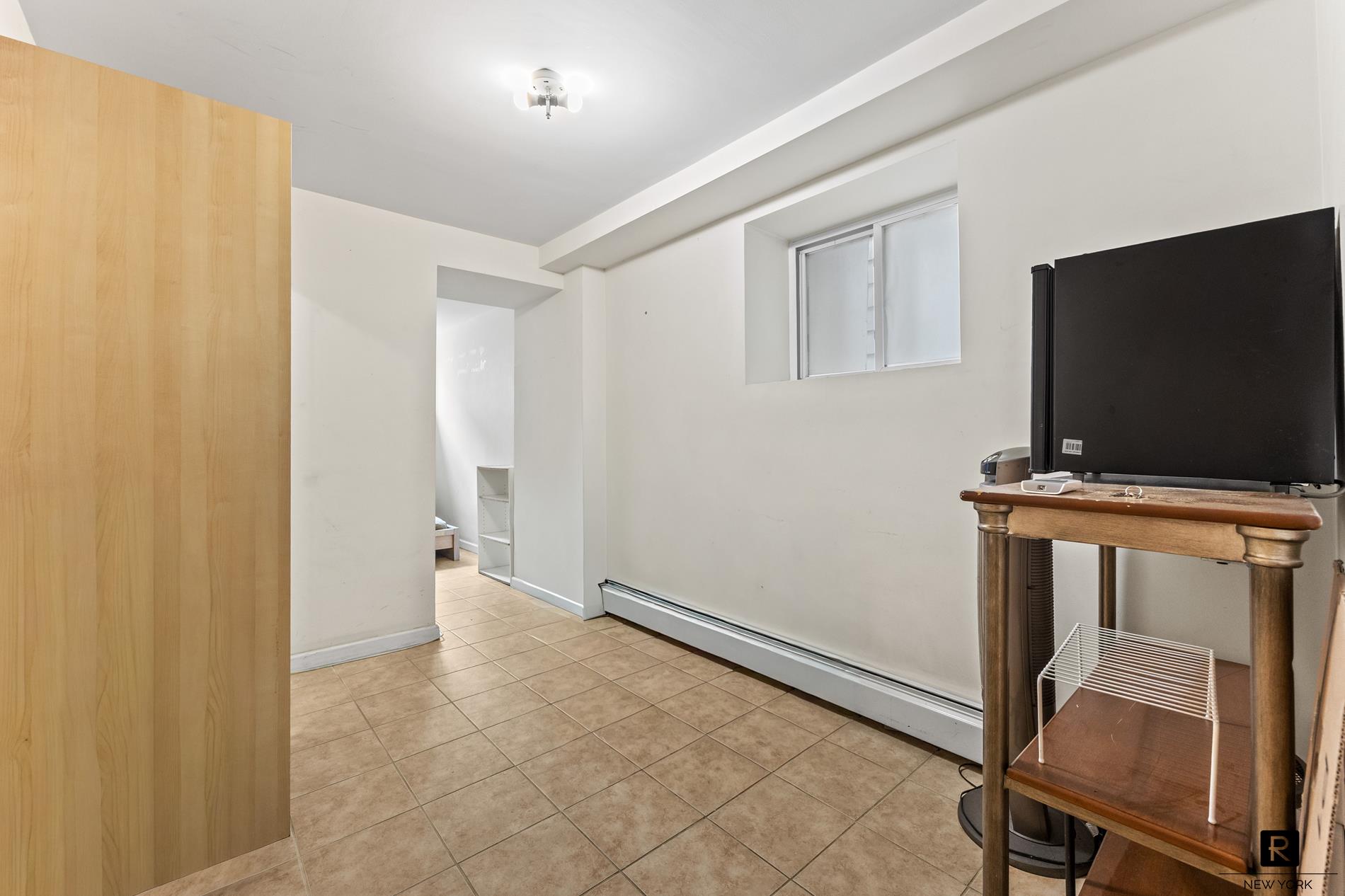 23-53 37th Street Long Island City Queens NY 11105