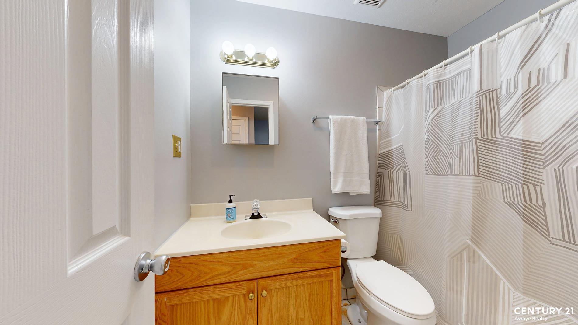 32 Aspen Knolls Way Arden Heights Staten Island NY 10312