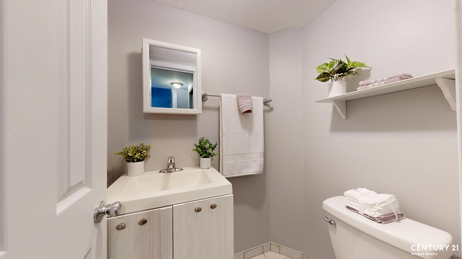 32 Aspen Knolls Way Arden Heights Staten Island NY 10312