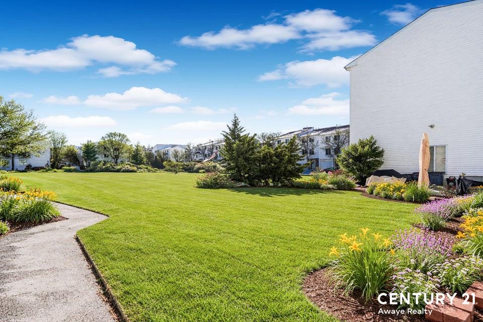 32 Aspen Knolls Way Arden Heights Staten Island NY 10312