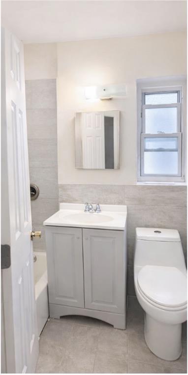 3219 Lurting Avenue Williamsbridge Bronx NY 10469