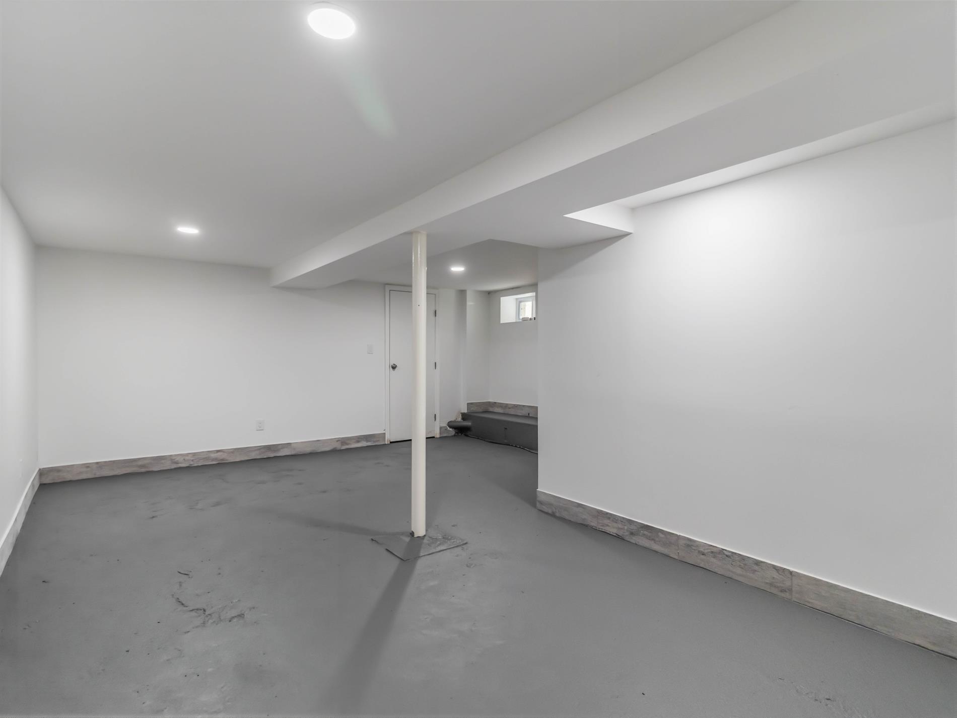 21-52 48th Street Steinway-Ditmars Queens NY 11105
