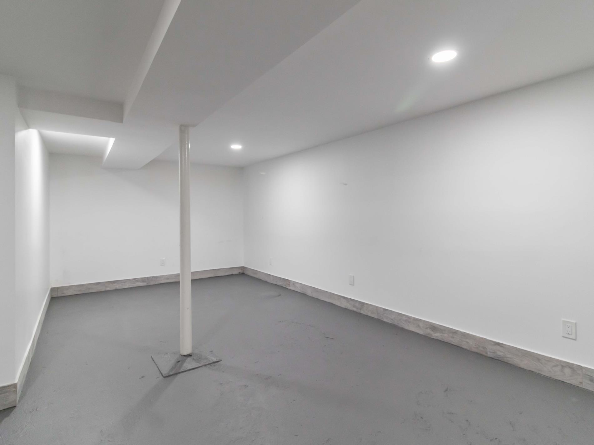 21-52 48th Street Steinway-Ditmars Queens NY 11105