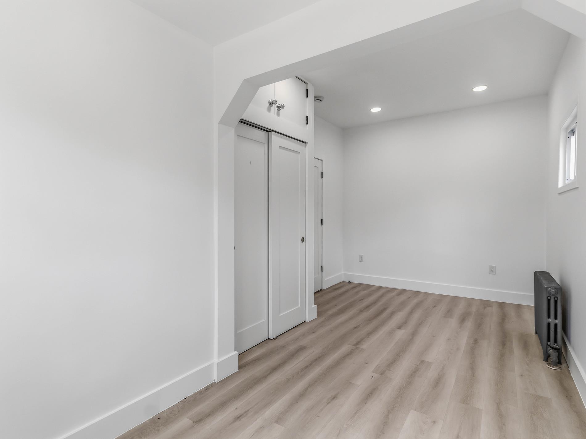 21-52 48th Street Steinway-Ditmars Queens NY 11105