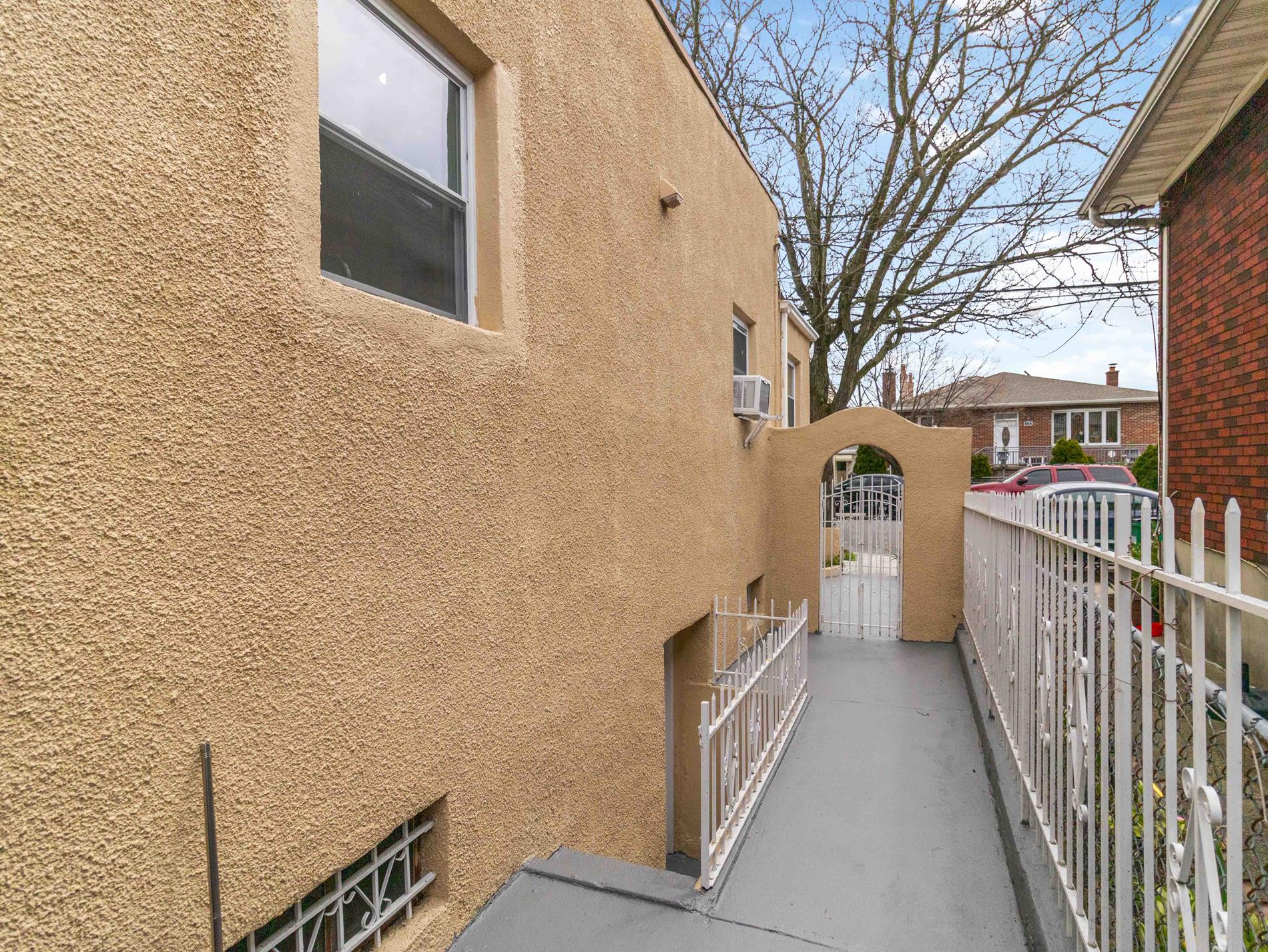 21-52 48th Street Steinway-Ditmars Queens NY 11105