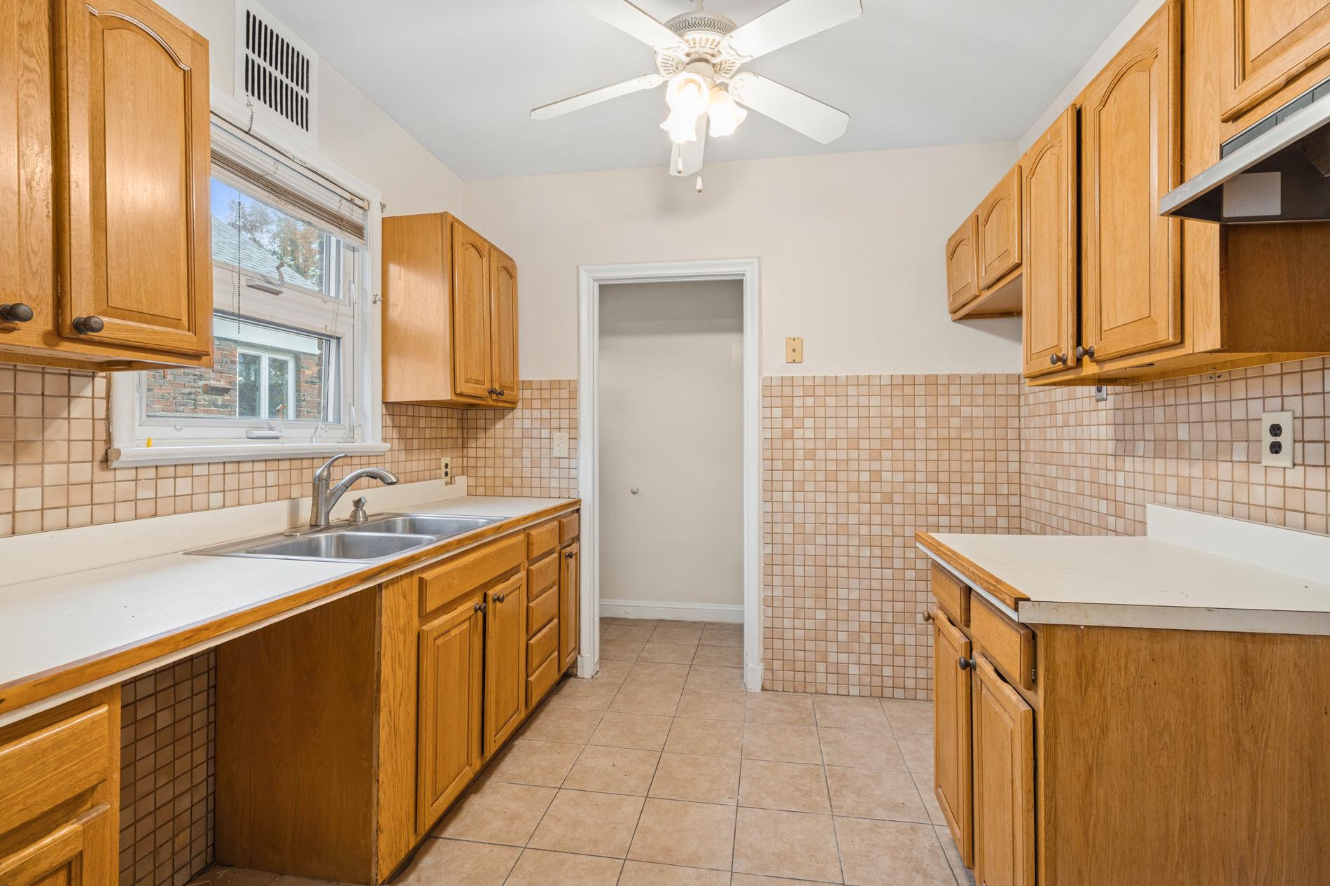 156 Goodwin Ave, Staten Island, Ny 10314 Charleston Staten Island NY 10314