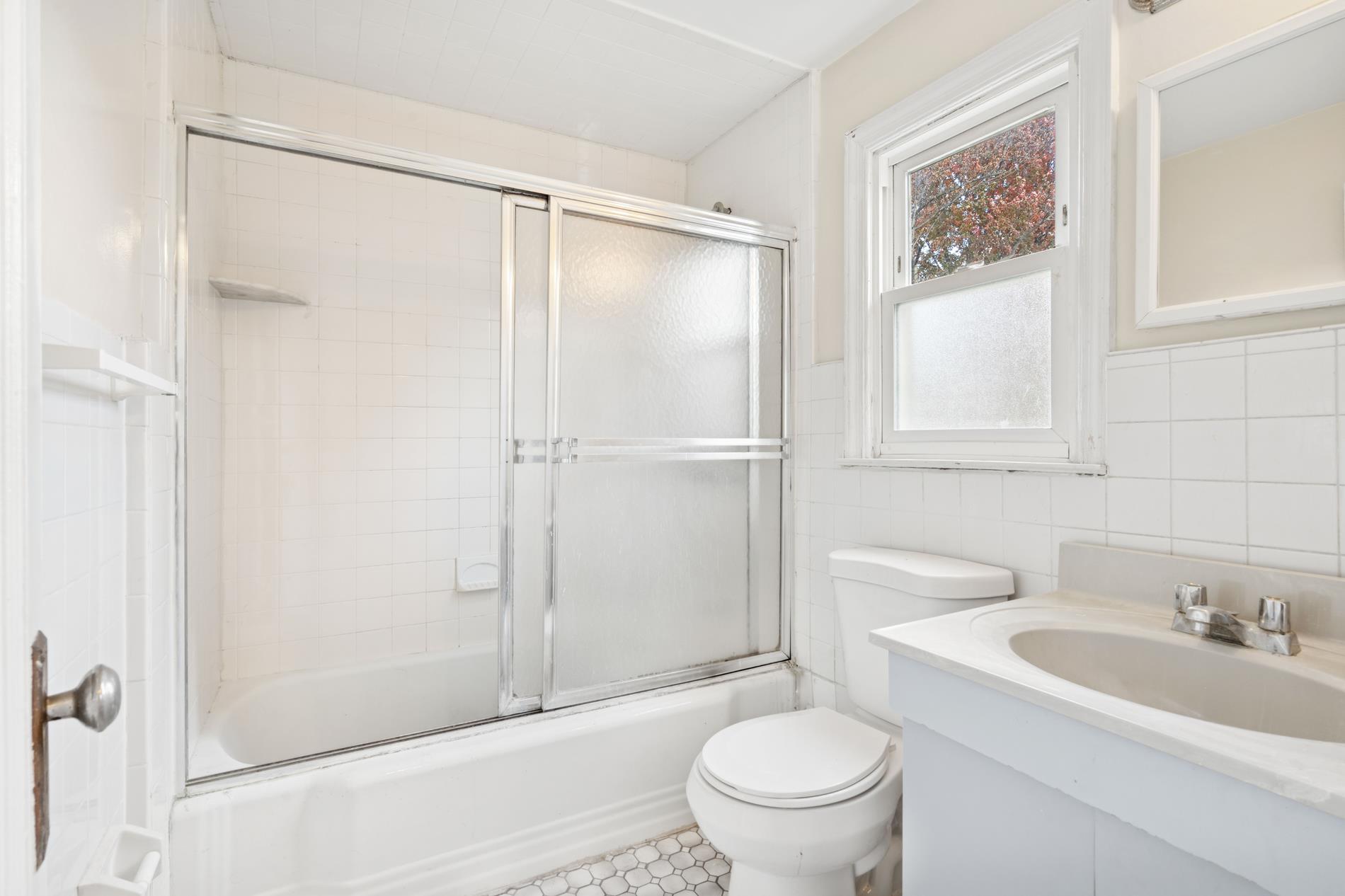 97 Westcott Blvd Westerleigh Staten Island NY 10314