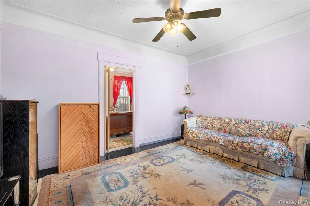 31-72 44th Street Astoria Queens NY 11103