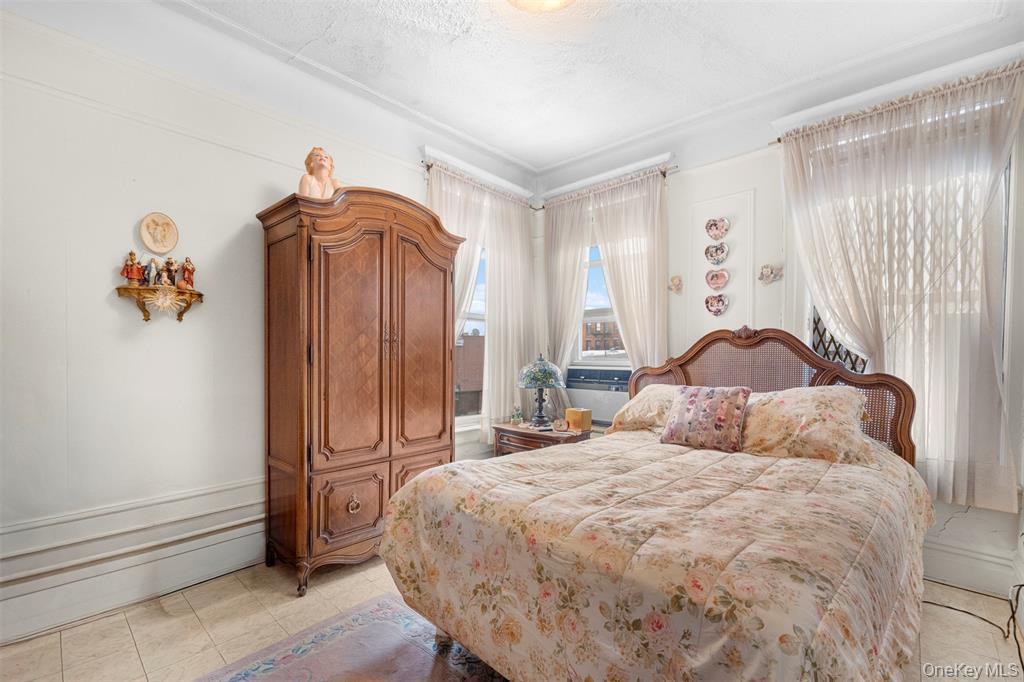 31-72 44th Street Astoria Queens NY 11103