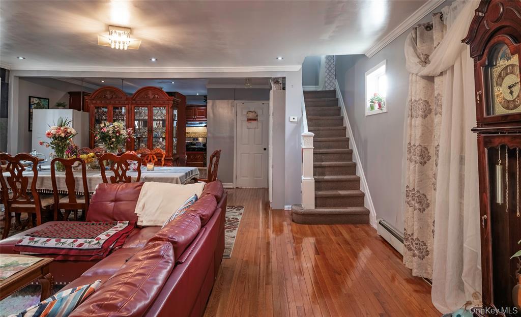 112-28 200th Street Hollis Queens NY 11412