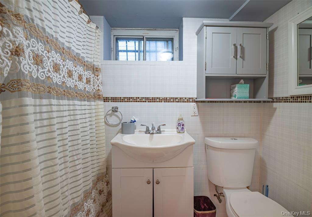 112-28 200th Street Hollis Queens NY 11412