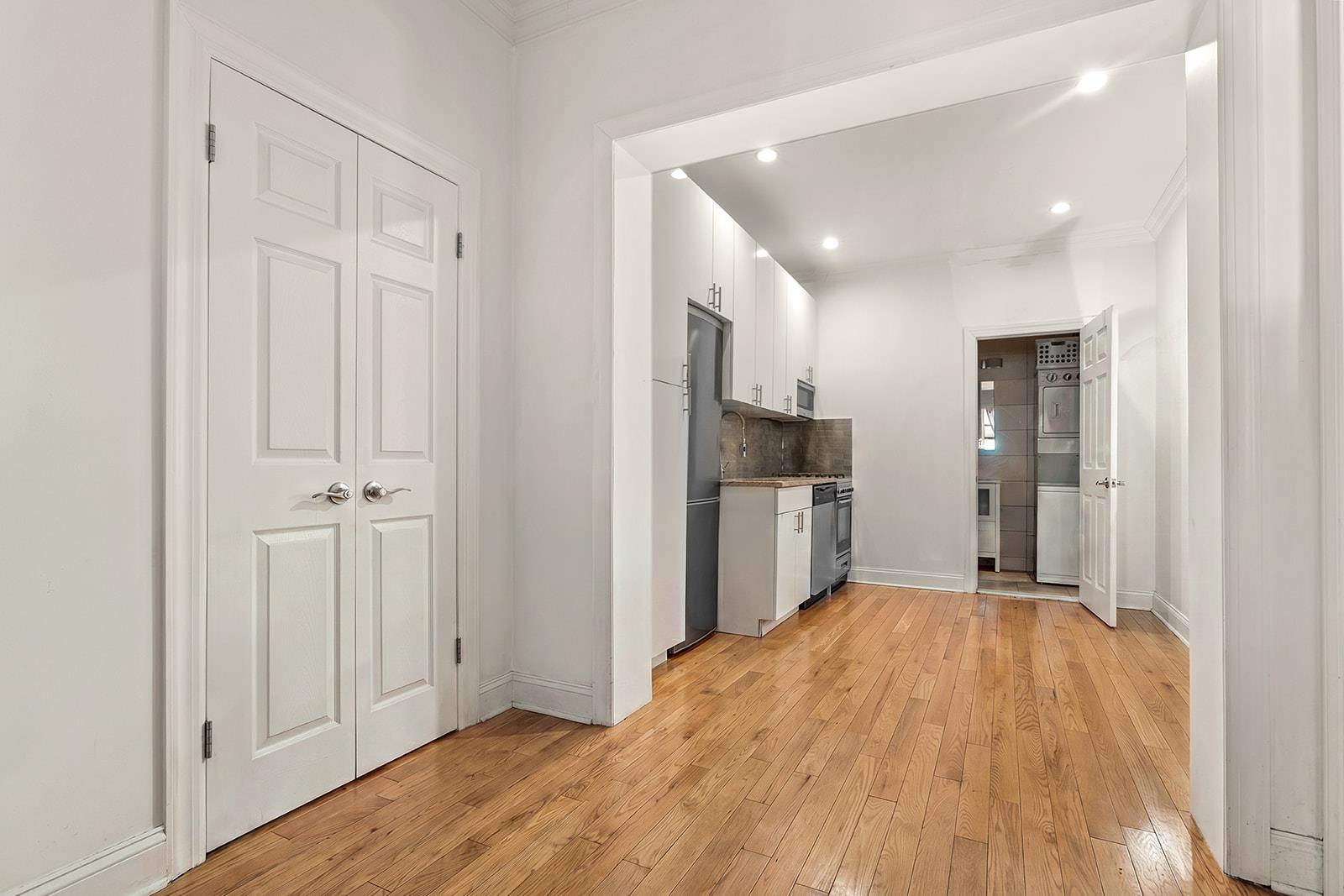 216 Third Avenue Gramercy Park New York NY 10003