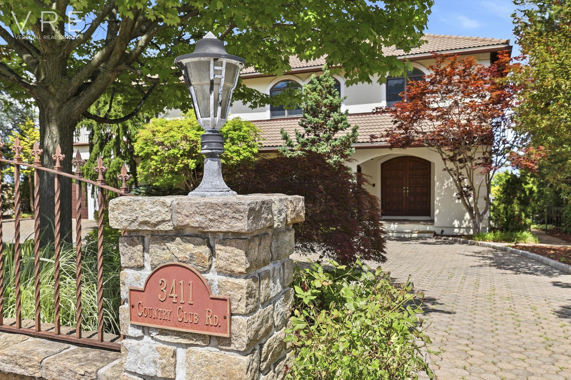 3411 Country Club Road Country Club Bronx NY 10465
