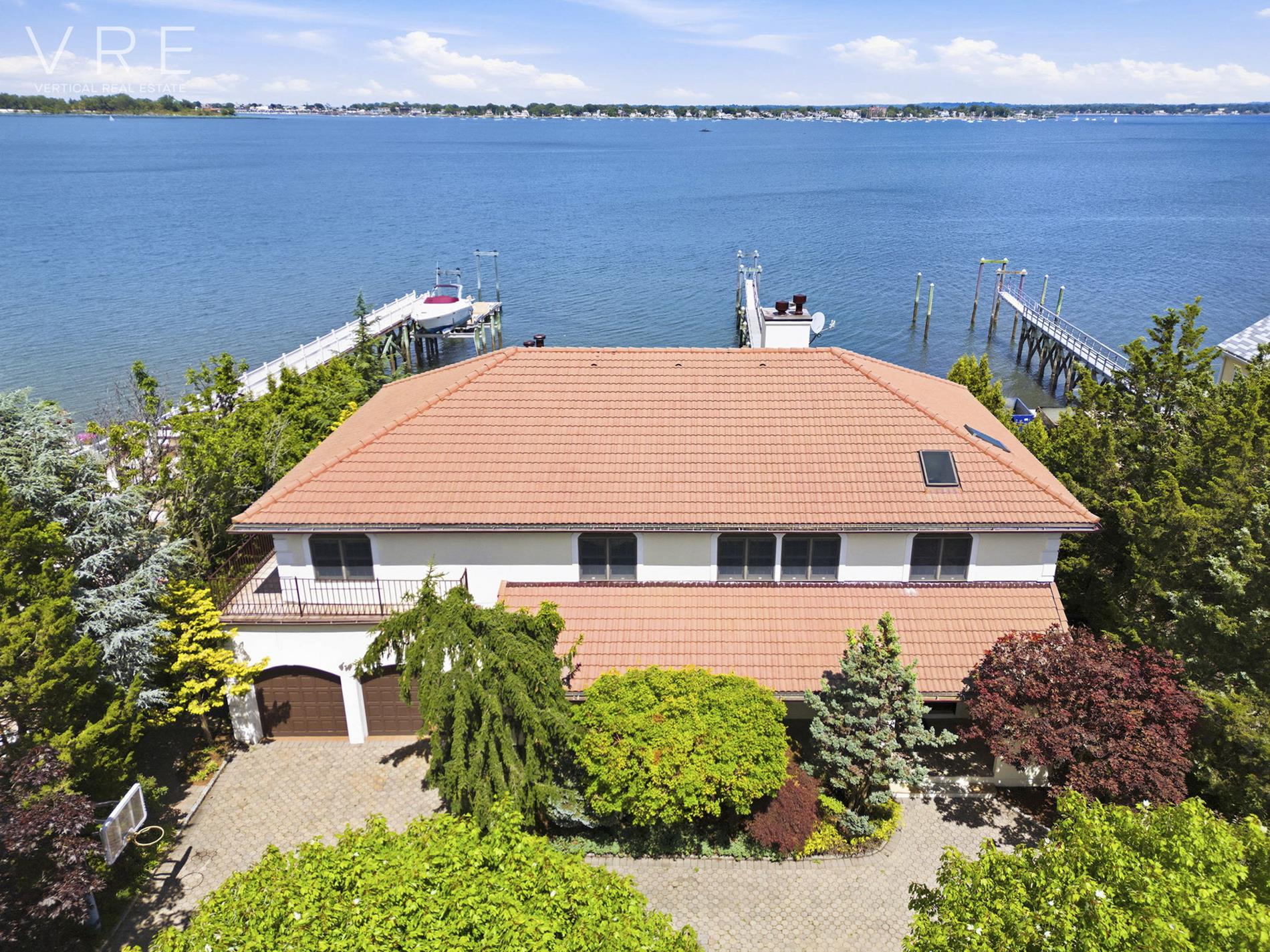 3411 Country Club Road Building Country Club Bronx NY 10465