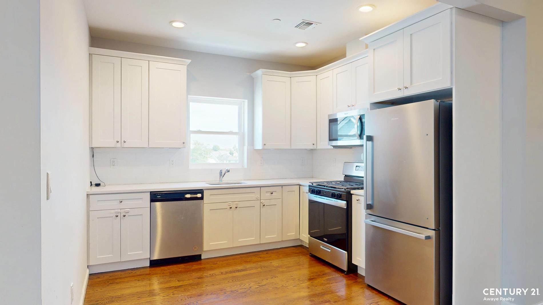 109 Gower Street Castleton Corners Staten Island NY 10314