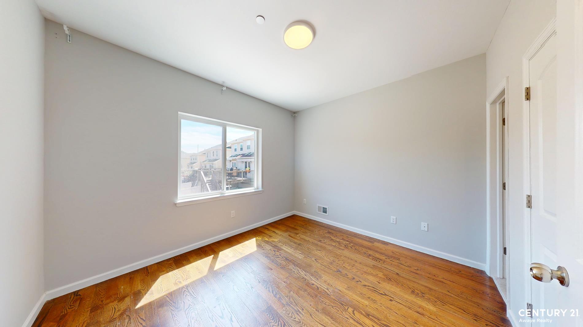 109 Gower Street Castleton Corners Staten Island NY 10314