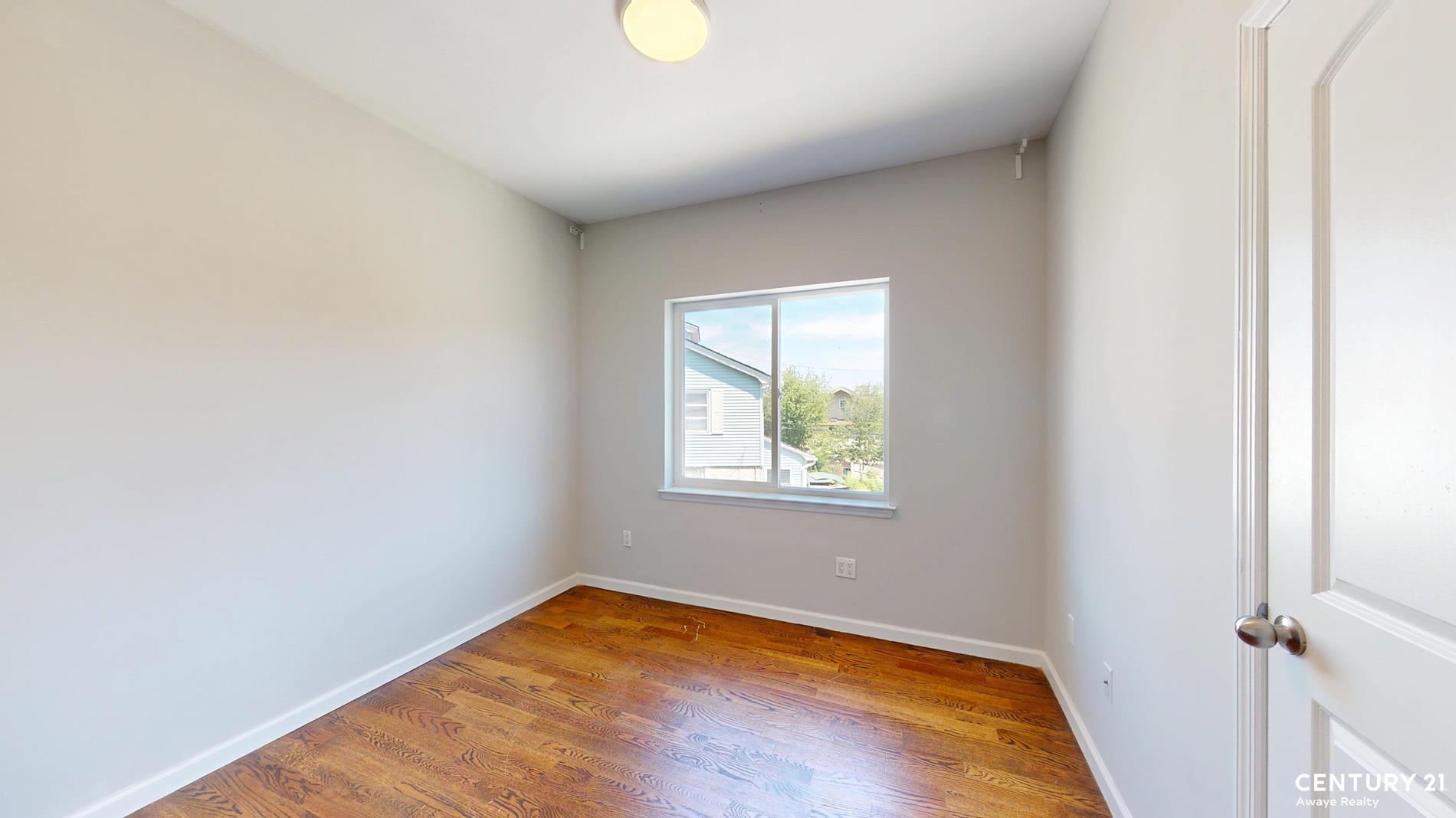 109 Gower Street Castleton Corners Staten Island NY 10314