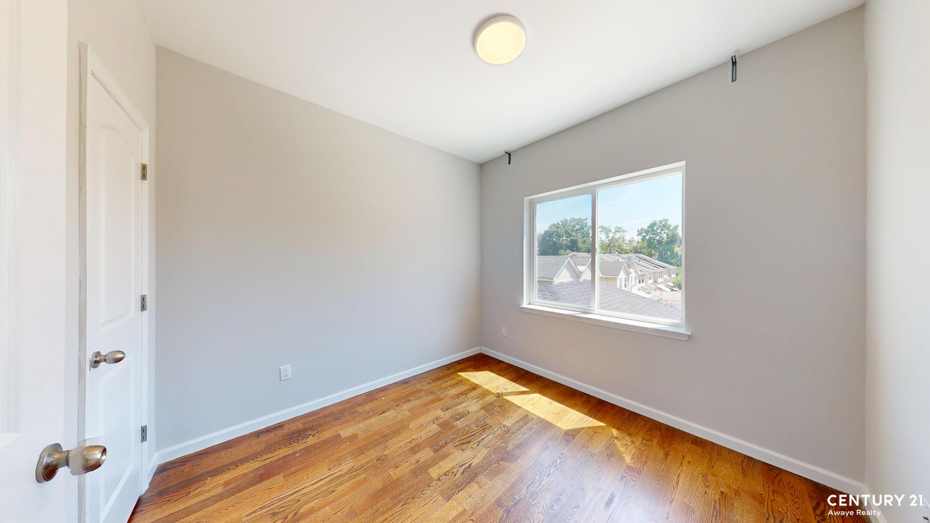 109 Gower Street Castleton Corners Staten Island NY 10314
