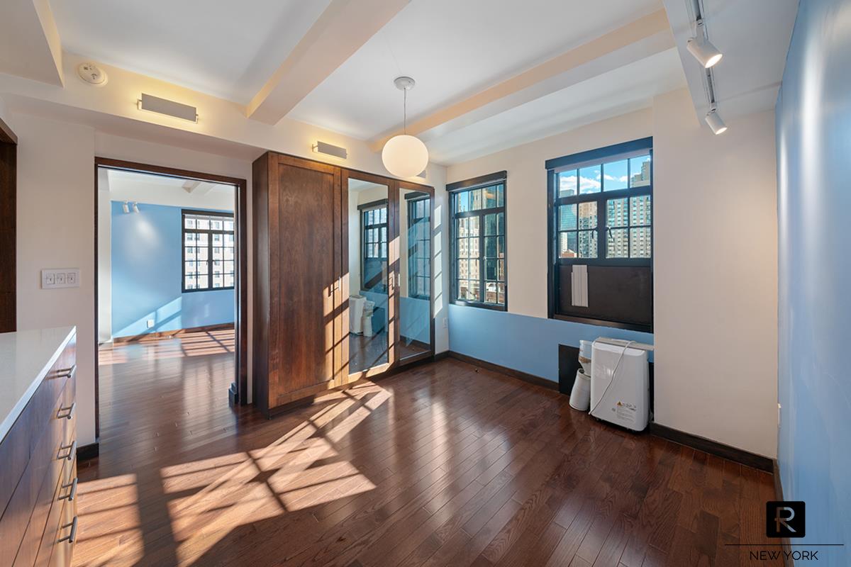 320 East 42nd Street 1918 Tudor City New York NY 10017