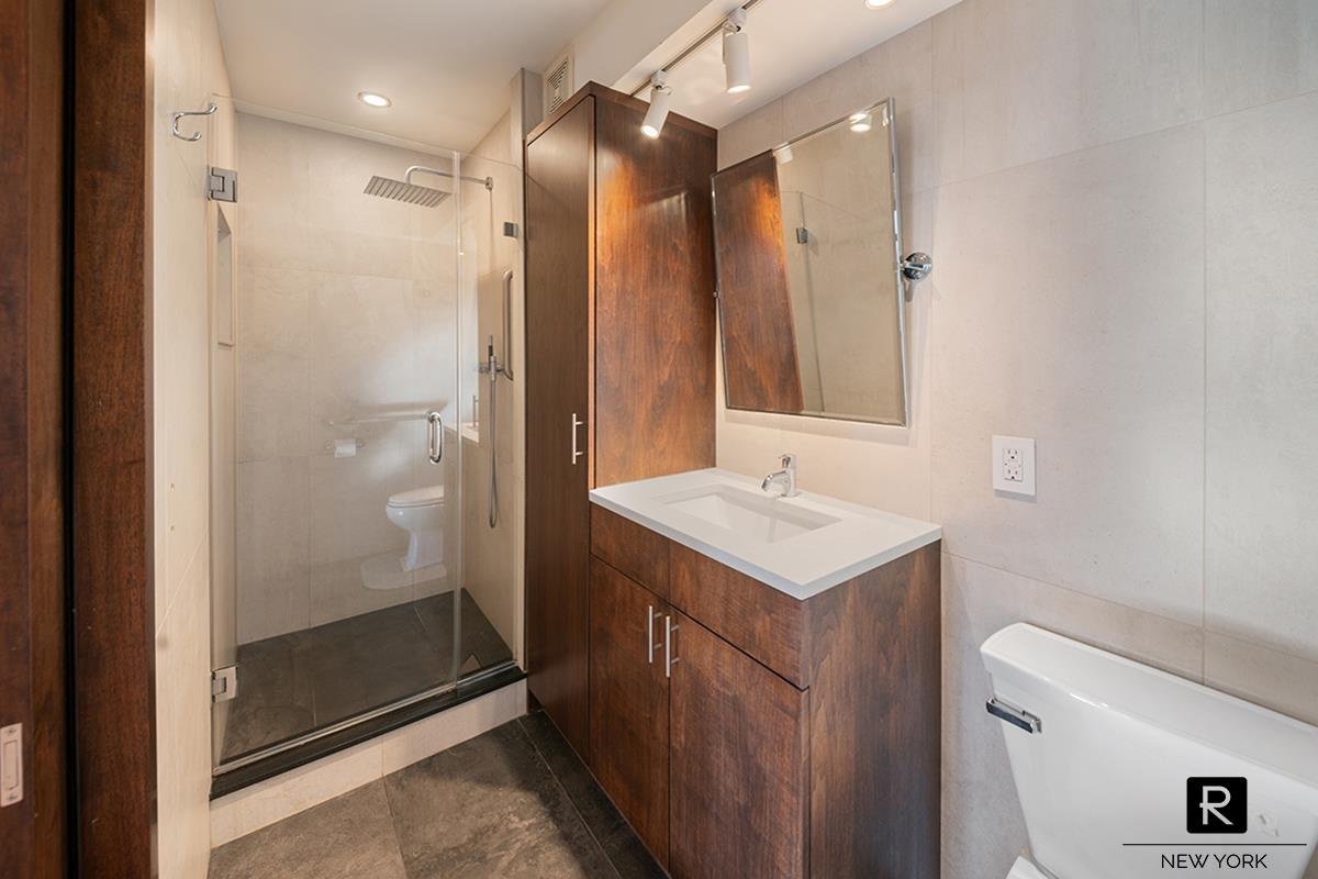 320 East 42nd Street 1918 Tudor City New York NY 10017